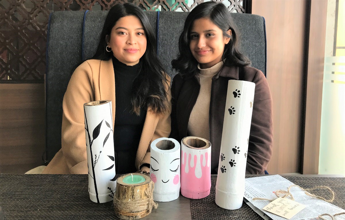 बाँस सस्टेनएबल्सका संस्थापकद्वय फिबी बाराही (बायाँ) र सौर्या केसी।